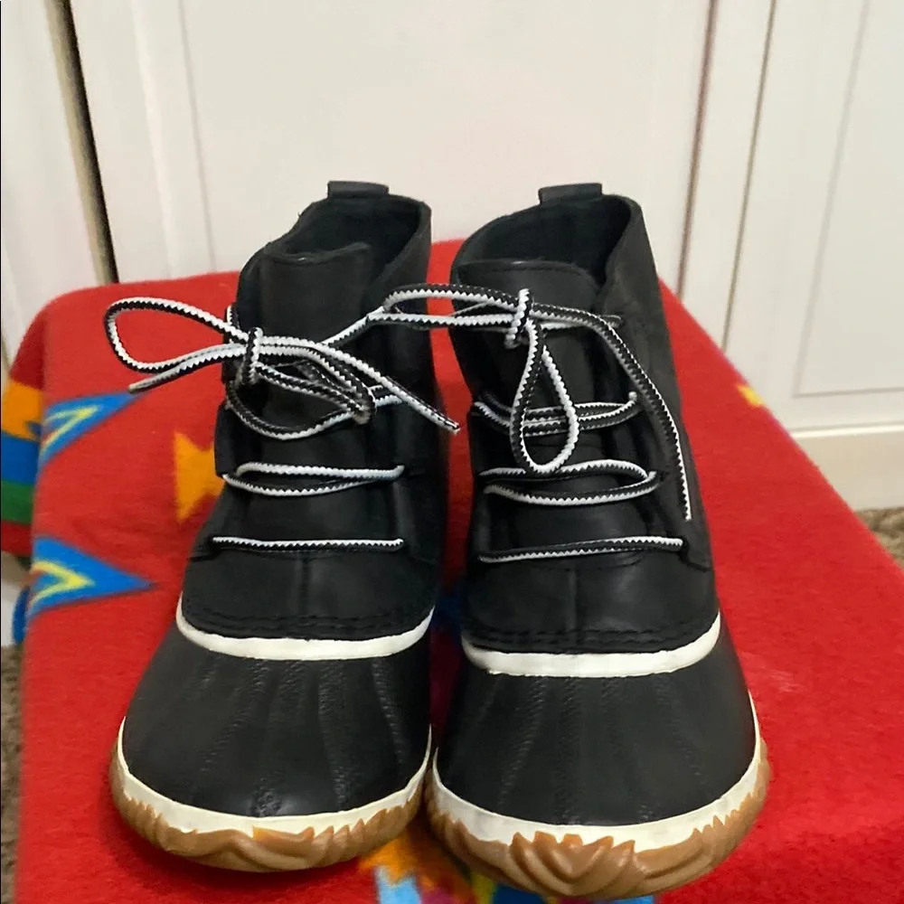 Sorel Black and White Winter Duck Boots